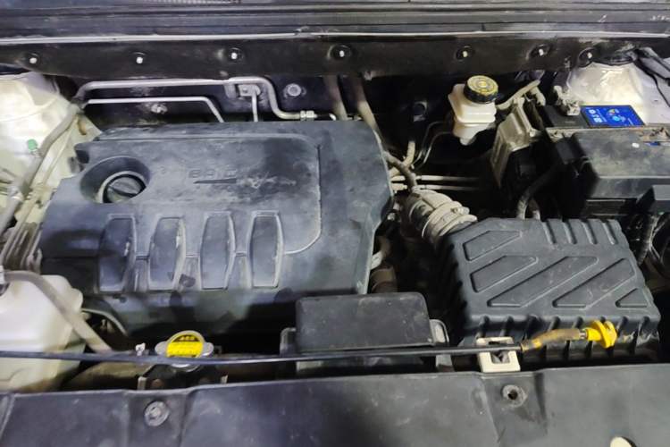Used BAIC Weiwang M50F 2017 1.5L Standard Model Engine Bay