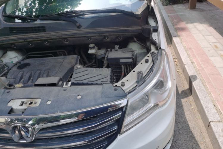Used BAIC Weiwang M50F 2017 1.5L Luxury Model Engine Bay Left