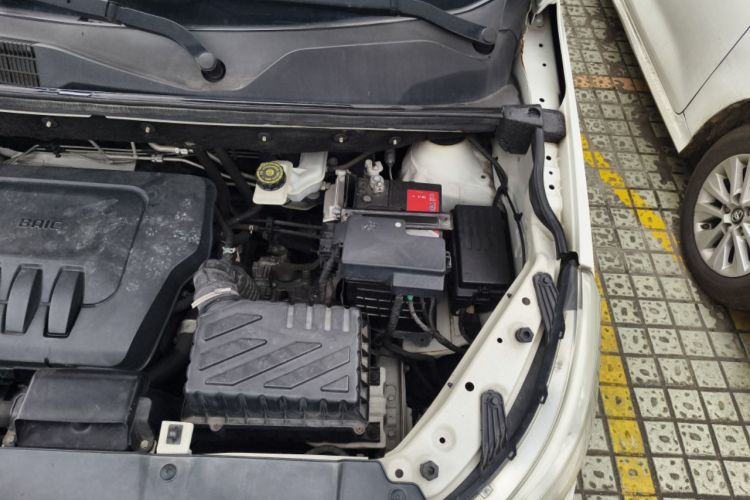 Used BAIC Weiwang M50F 2017 1.5L Comfort Edition Engine Bay Left
