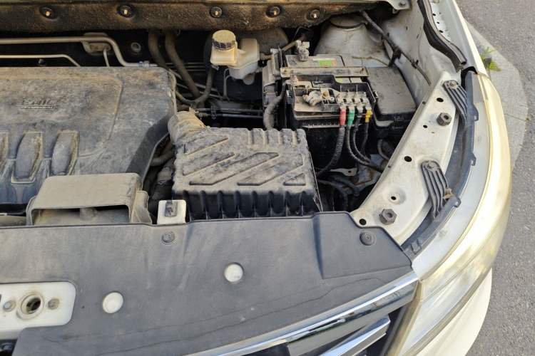 Used BAIC Weiwang M50F 2017 1.5L Standard Model Engine Bay Left
