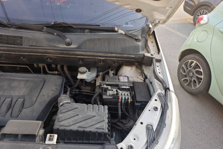 Used BAIC Weiwang M50F 2017 1.5L Comfort Edition Engine Bay Left