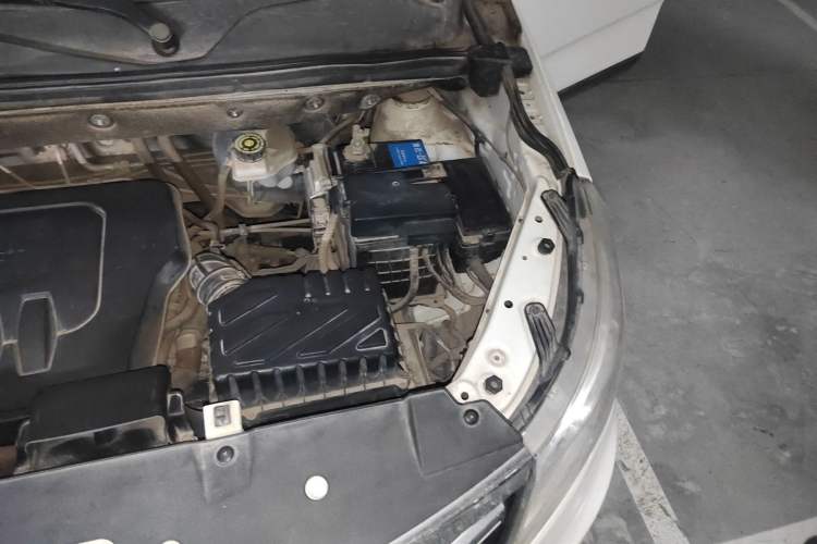 Used BAIC Weiwang M50F 2017 1.5L Comfort Edition Engine Bay Left