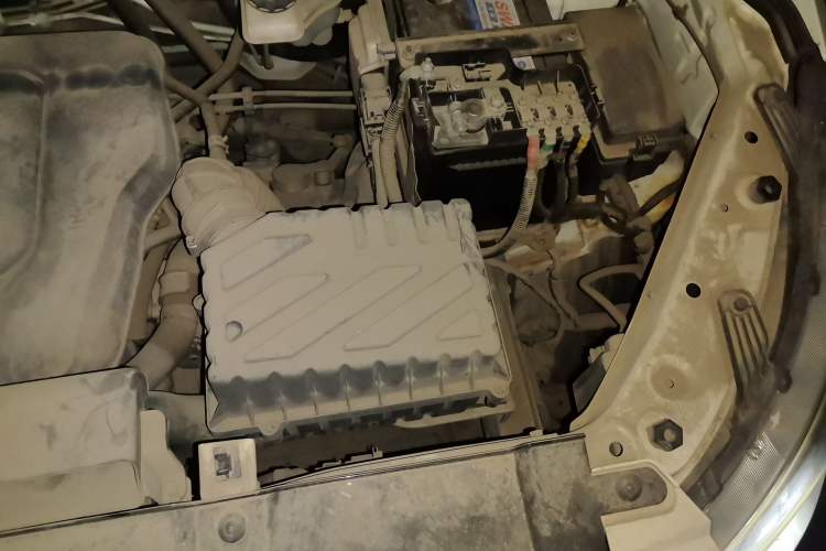 Used BAIC Weiwang M50F 2017 1.5L Comfort Edition Engine Bay Left