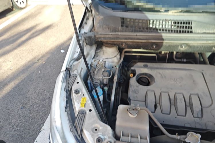 Used BAIC Weiwang M50F 2017 1.5L Luxury Model Engine Bay Right