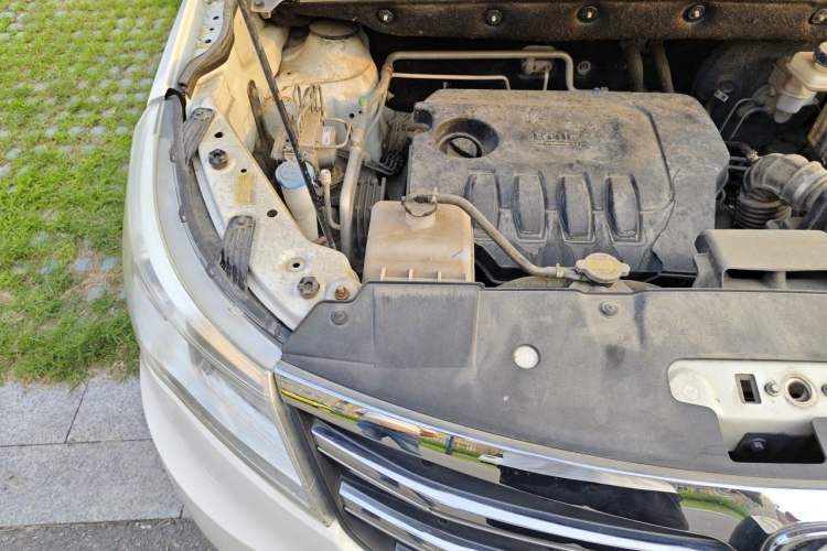 Used BAIC Weiwang M50F 2017 1.5L Standard Model Engine Bay Right