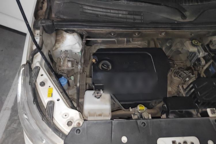 Used BAIC Weiwang M50F 2017 1.5L Comfort Edition Engine Bay Right