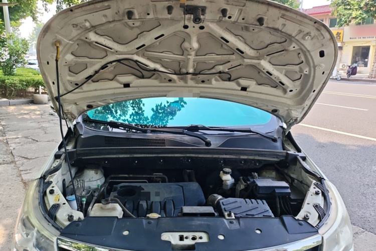 Used BAIC Weiwang M50F 2017 1.5L Standard Model Engine Bay