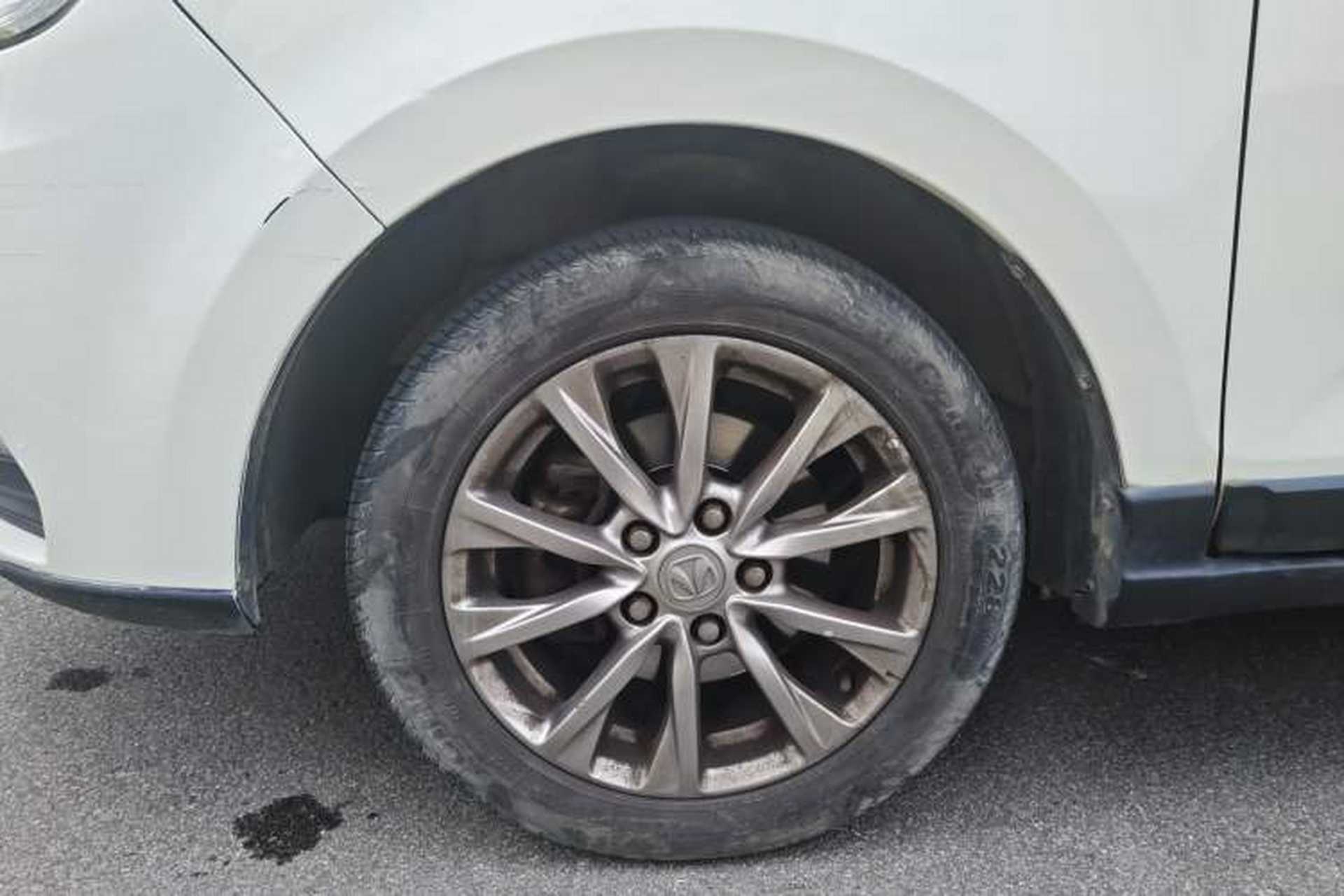 Used BAIC Weiwang M50F 2017 1.5L Standard Model Exterior 3