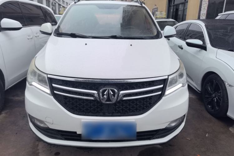 Used BAIC Weiwang M50F 2017 1.3T Standard Model Front