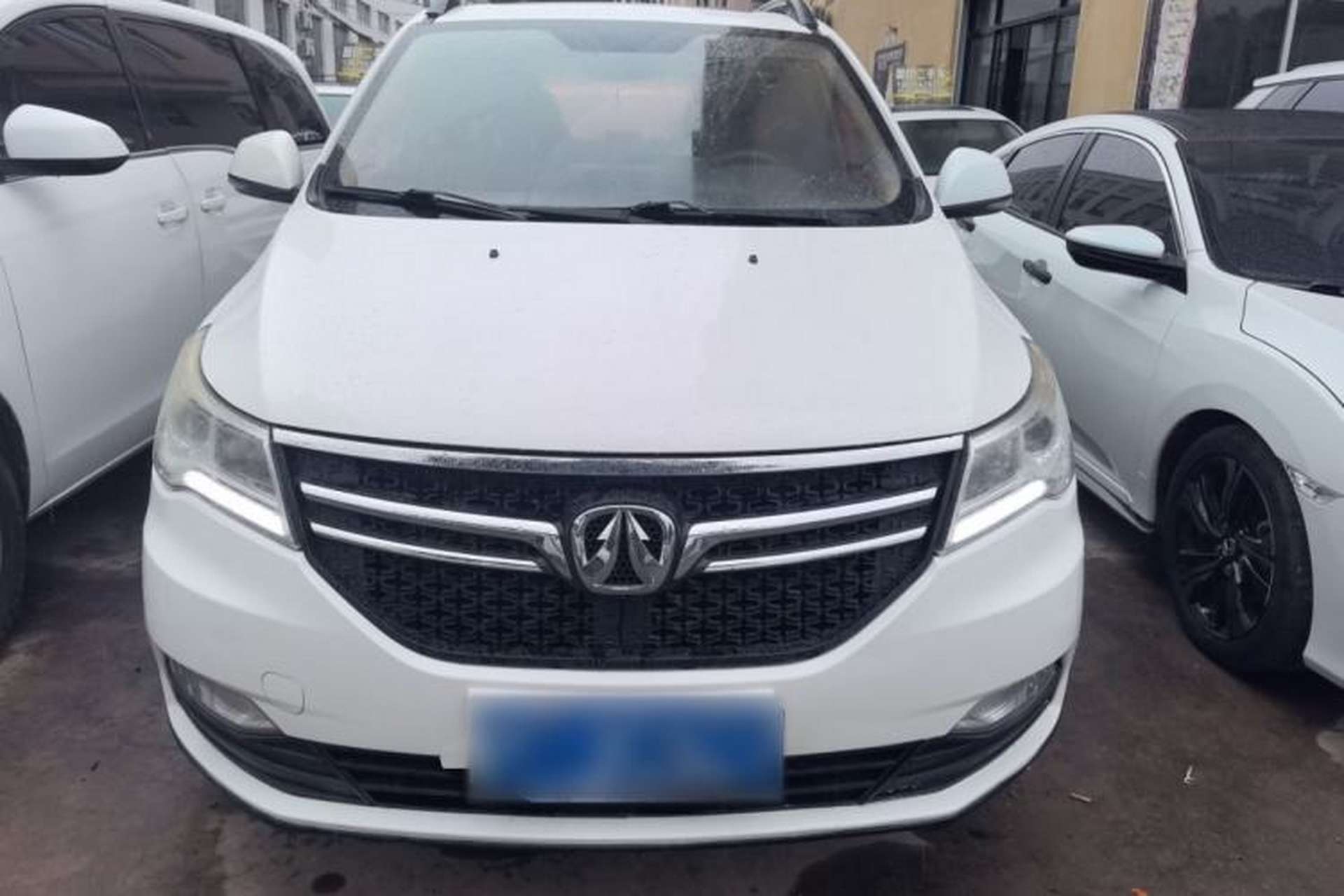 Used BAIC Weiwang M50F 2017 1.3T Standard Model Front