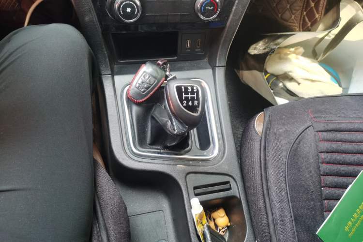 Used BAIC Weiwang M50F 2017 1.5L Luxury Model Gear Lever