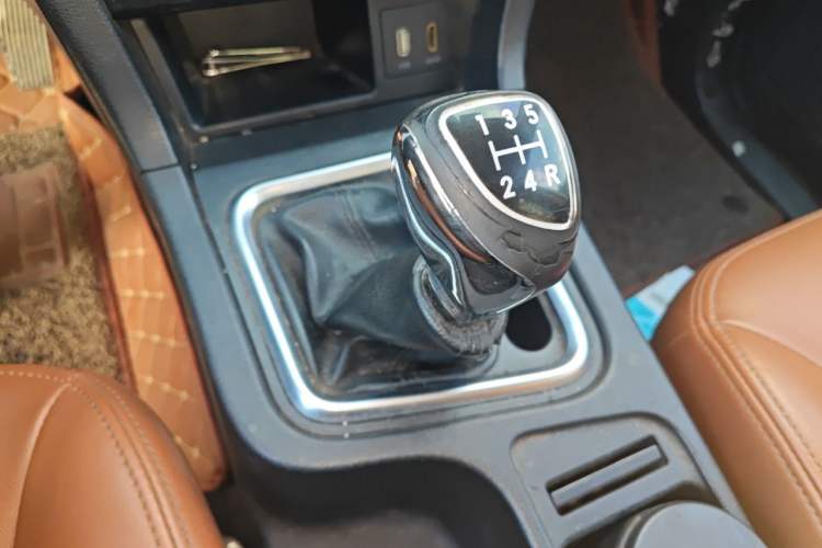 Used BAIC Weiwang M50F 2017 1.5L Luxury Model Gear Lever