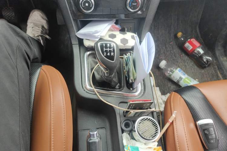 Used BAIC Weiwang M50F 2017 1.5L Comfort Edition Gear Lever