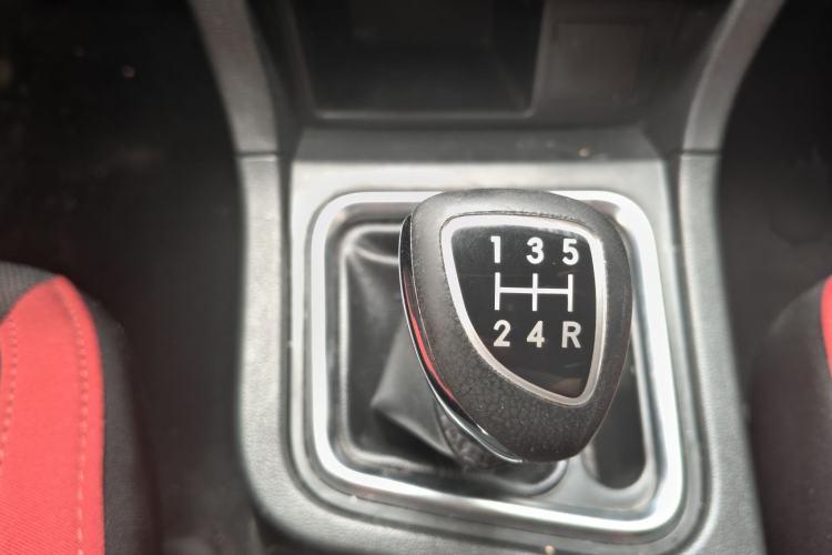 Used BAIC Weiwang M50F 2017 1.5L Standard Model Gear Lever