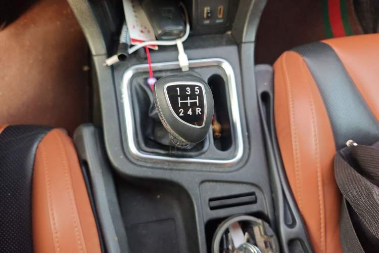 Used BAIC Weiwang M50F 2017 1.5L Comfort Edition Gear Lever