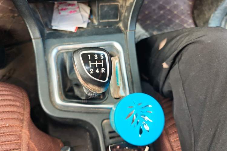 Used BAIC Weiwang M50F 2017 1.5L Value Edition Gear Lever