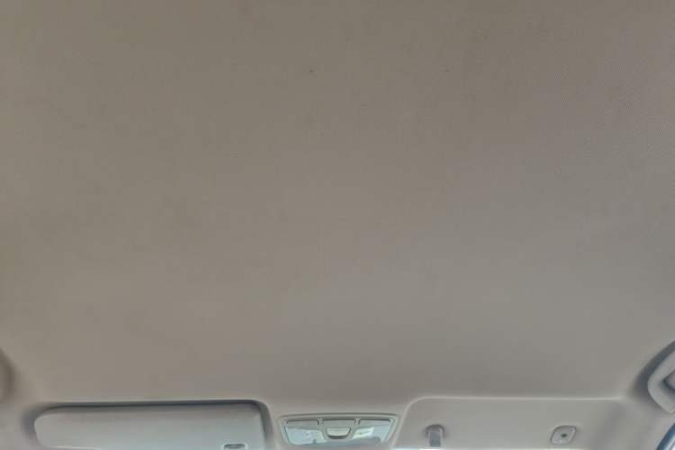 Used BAIC Weiwang M50F 2017 1.5L Comfort Edition Headliner