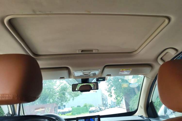 Used BAIC Weiwang M50F 2017 1.5L Luxury Model Headliner