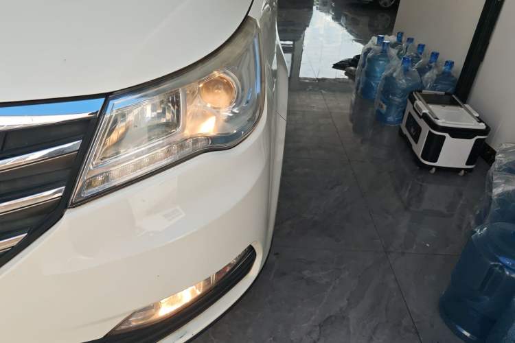 Used BAIC Weiwang M50F 2017 1.5L Comfort Edition Left Front Headlight