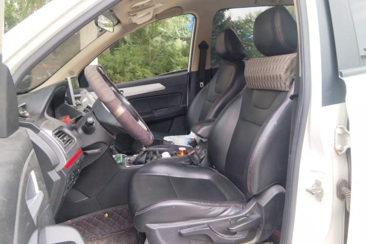 Used BAIC Weiwang M50F 2017 1.5L Standard Model Left Front Seat
