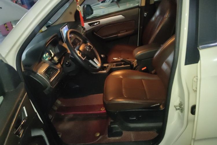 Used BAIC Weiwang M50F 2017 1.3T Comfort Edition Left Front Seat