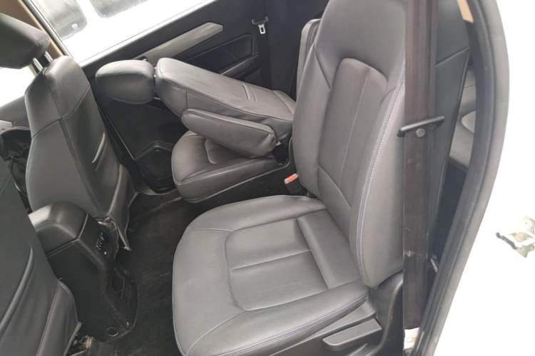 Used BAIC Weiwang M50F 2017 1.3T Standard Model Left Rear Seat