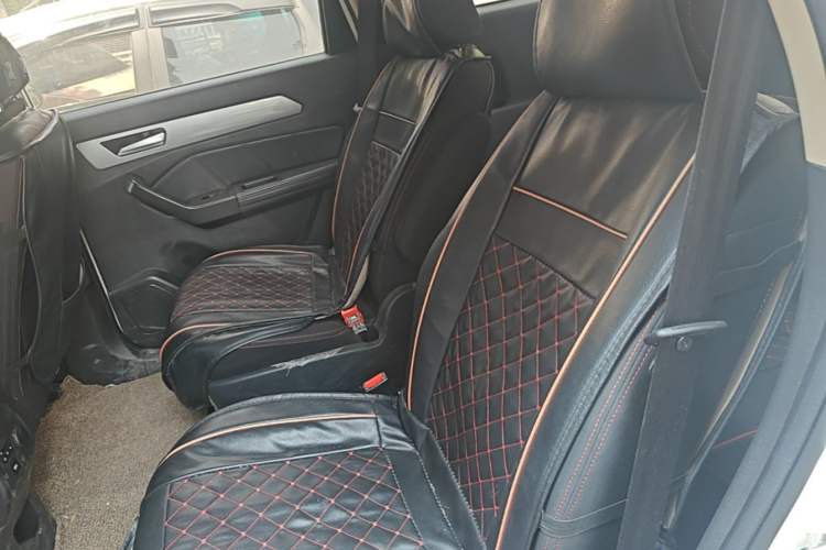 Used BAIC Weiwang M50F 2017 1.5L Standard Model Left Rear Seat