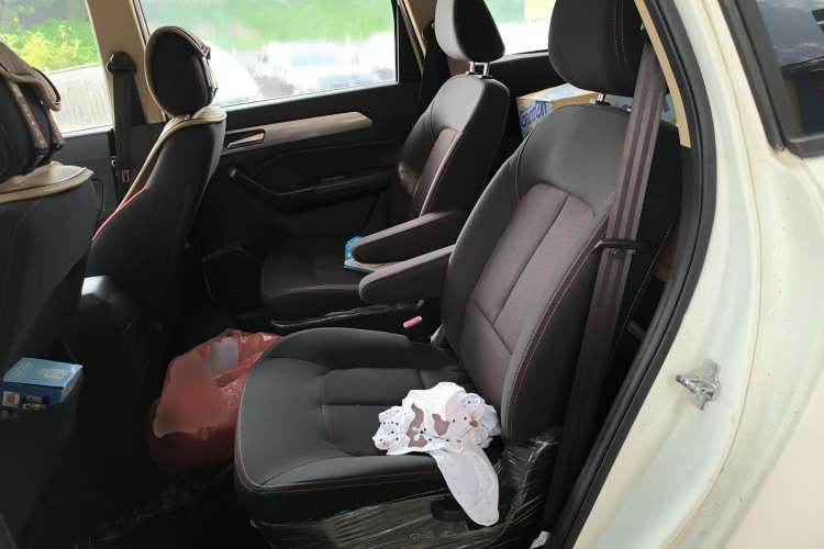 Used BAIC Weiwang M50F 2017 1.5L Standard Model Left Rear Seat