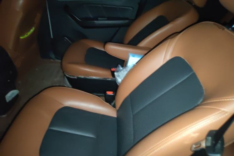 Used BAIC Weiwang M50F 2017 1.5L Luxury Model Left Rear Seat