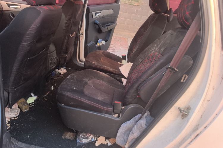 Used BAIC Weiwang M50F 2017 1.5L Value Edition Left Rear Seat
