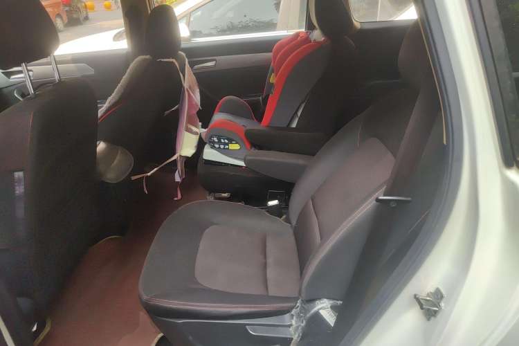 Used BAIC Weiwang M50F 2017 1.5L Standard Model Left Rear Seat