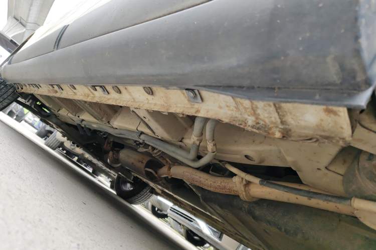 Used BAIC Weiwang M50F 2017 1.5L Comfort Edition Left Side Sill