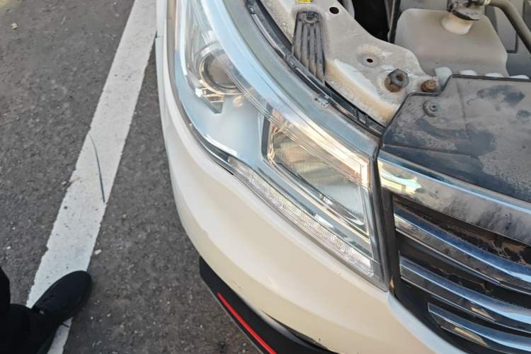 Used BAIC Weiwang M50F 2017 1.5L Luxury Model Right Front Headlight
