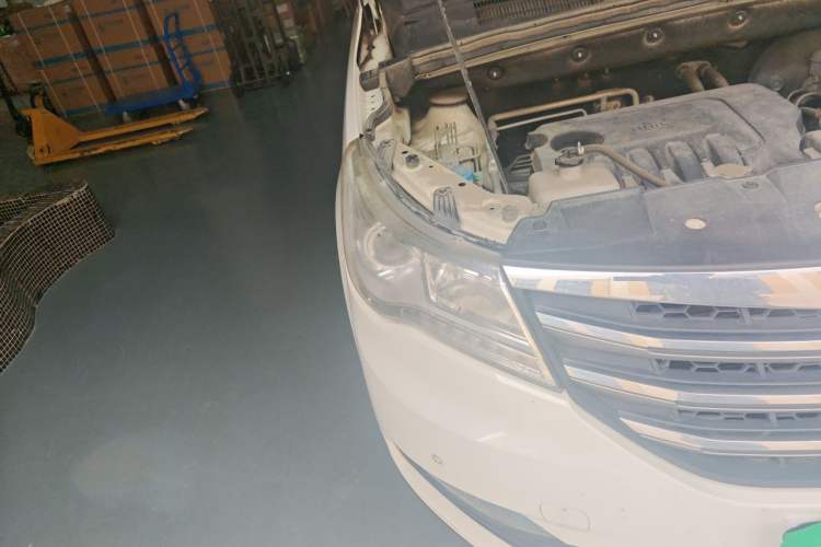 Used BAIC Weiwang M50F 2017 1.5L Luxury Model Right Front Headlight