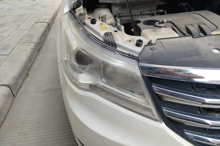 Used BAIC Weiwang M50F 2017 1.5L Standard Model Right Front Headlight