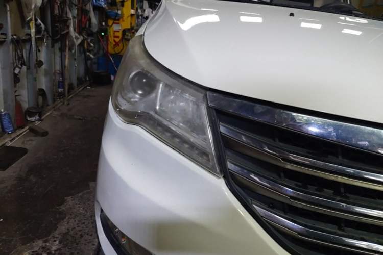 Used BAIC Weiwang M50F 2017 1.5L Standard Model Right Front Headlight