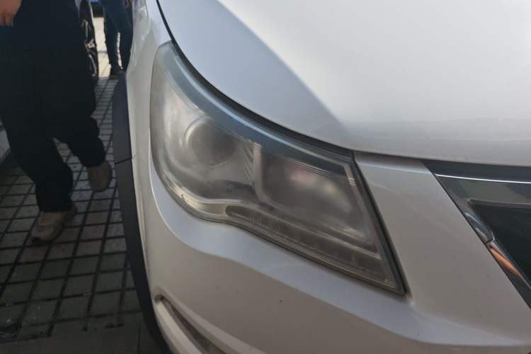 Used BAIC Weiwang M50F 2017 1.5L Value Edition Right Front Headlight