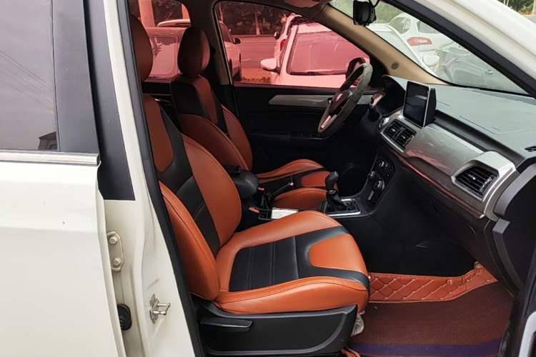 Used BAIC Weiwang M50F 2017 1.5L Comfort Edition Right Front Seat
