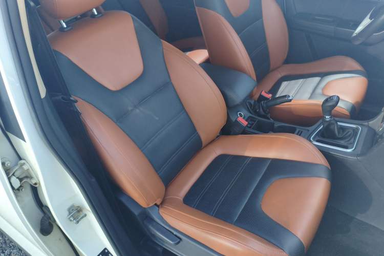 Used BAIC Weiwang M50F 2017 1.5L Comfort Edition Right Front Seat
