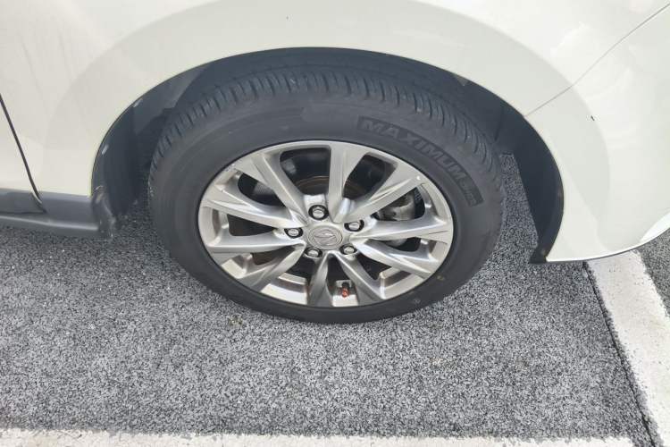 Used BAIC Weiwang M50F 2017 1.5L Comfort Edition Right Front Wheel Hub