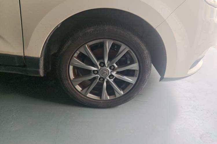Used BAIC Weiwang M50F 2017 1.5L Luxury Model Right Front Wheel Hub