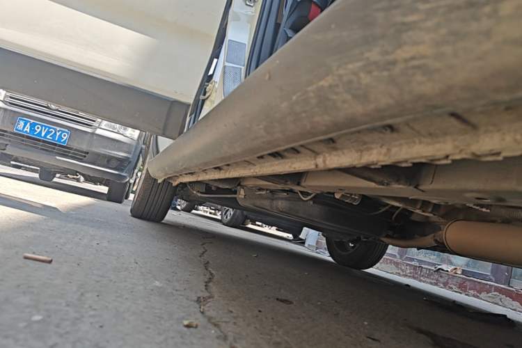 Used BAIC Weiwang M50F 2017 1.5L Standard Model Right Side Sill