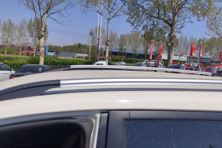 Used BAIC Weiwang M50F 2017 1.5L Comfort Edition Roof