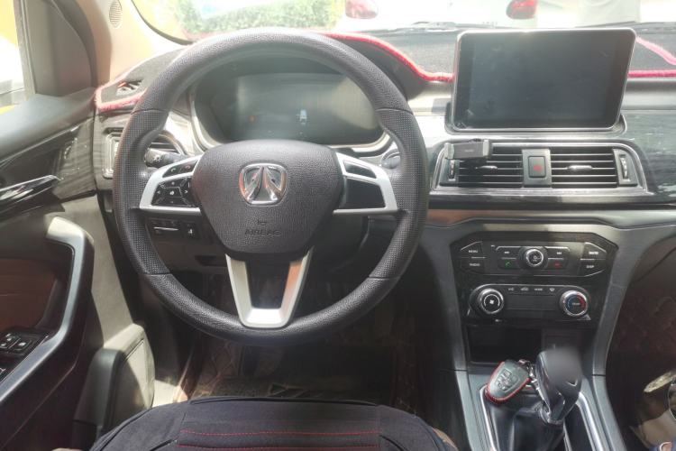 Used BAIC Weiwang M50F 2017 1.5L Luxury Model Steering Wheel