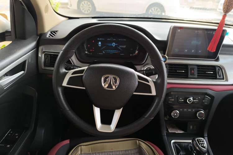 Used BAIC Weiwang M50F 2017 1.5L Standard Model Steering Wheel