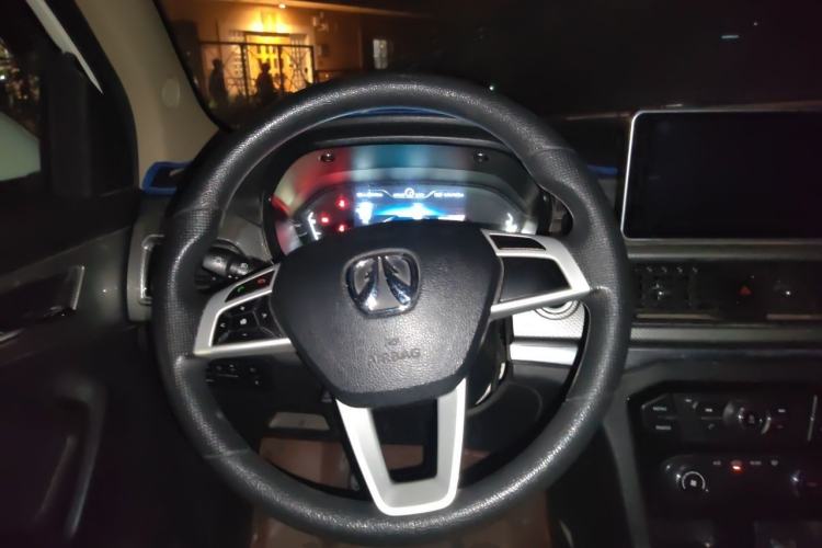 Used BAIC Weiwang M50F 2017 1.5L Luxury Model Steering Wheel