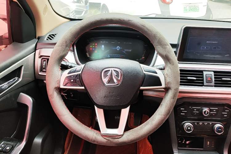 Used BAIC Weiwang M50F 2017 1.5L Comfort Edition Steering Wheel