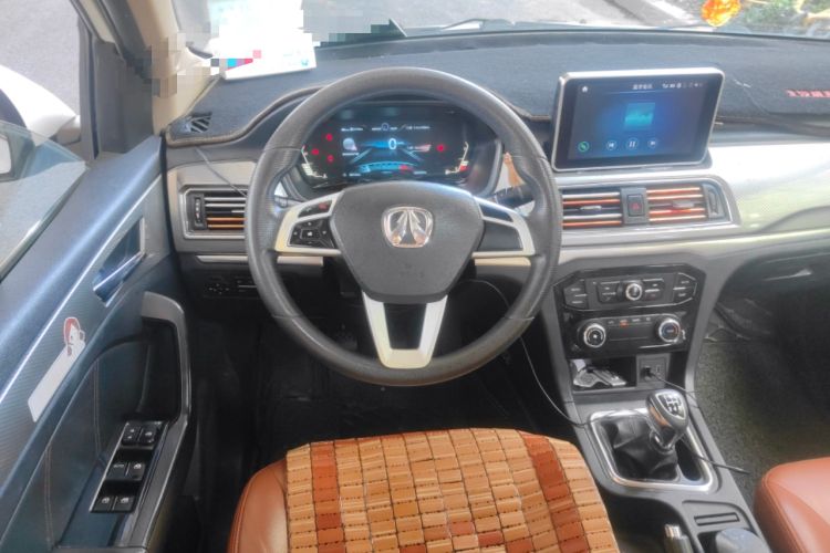 Used BAIC Weiwang M50F 2017 1.5L Luxury Model Steering Wheel