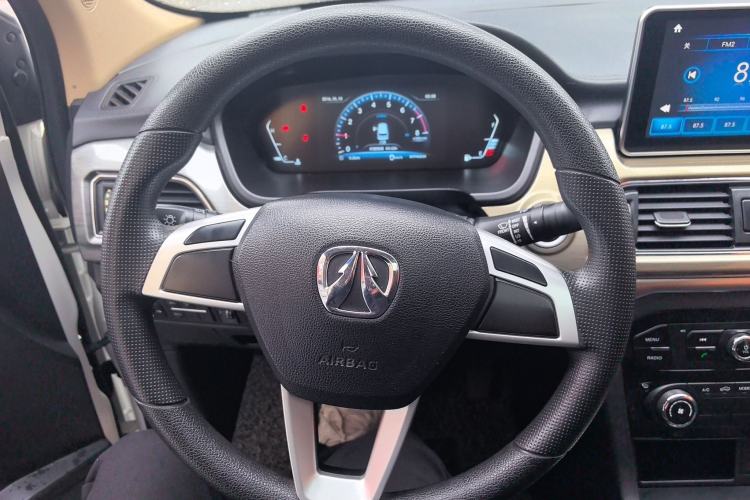 Used BAIC Weiwang M50F 2017 1.3T Standard Model Steering Wheel
