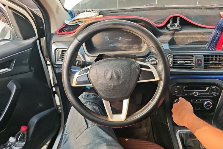 Used BAIC Weiwang M50F 2017 1.5L Value Edition Steering Wheel